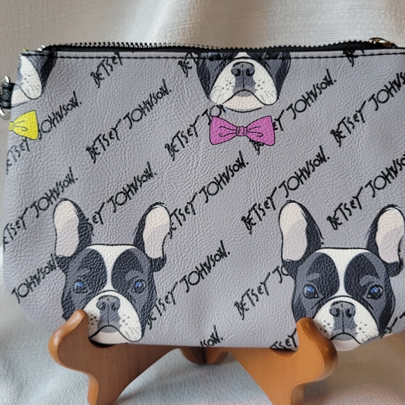 Betsy Johnson Frenchie Print Wrislet - Picture 1 of 1